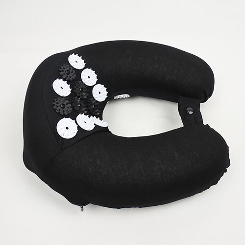 U acupressure pillow